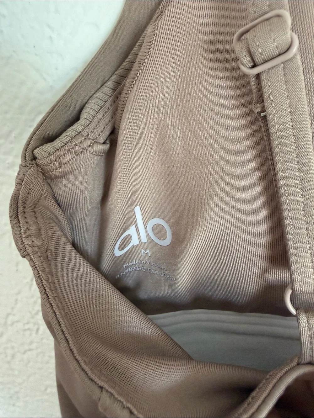 ALO Yoga Size Medium Airlift Street Goddess Bra Tank Taupe